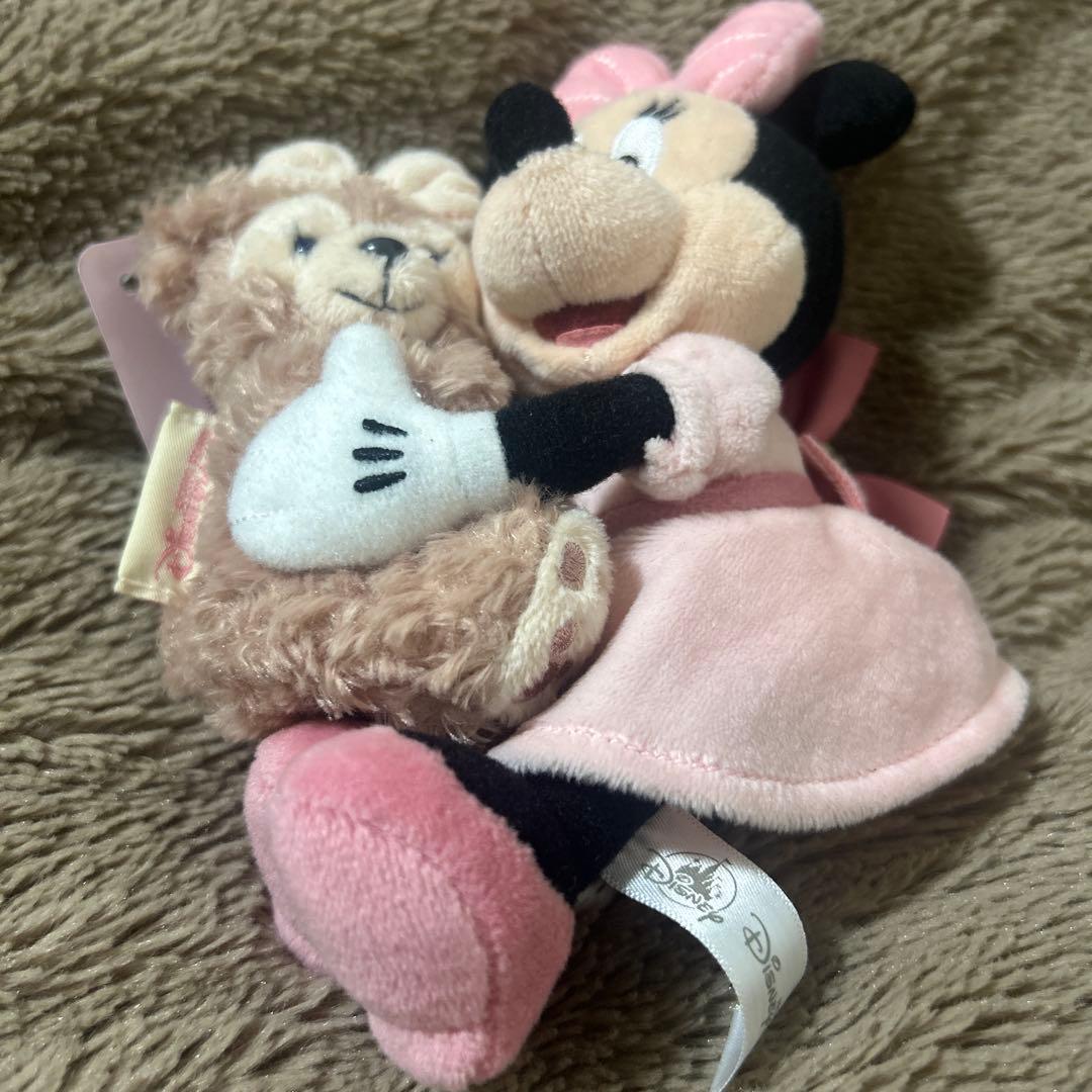 新作　香港ディズニー　ミニー&シェリーメイ　ぬいぐるみキーチェーン