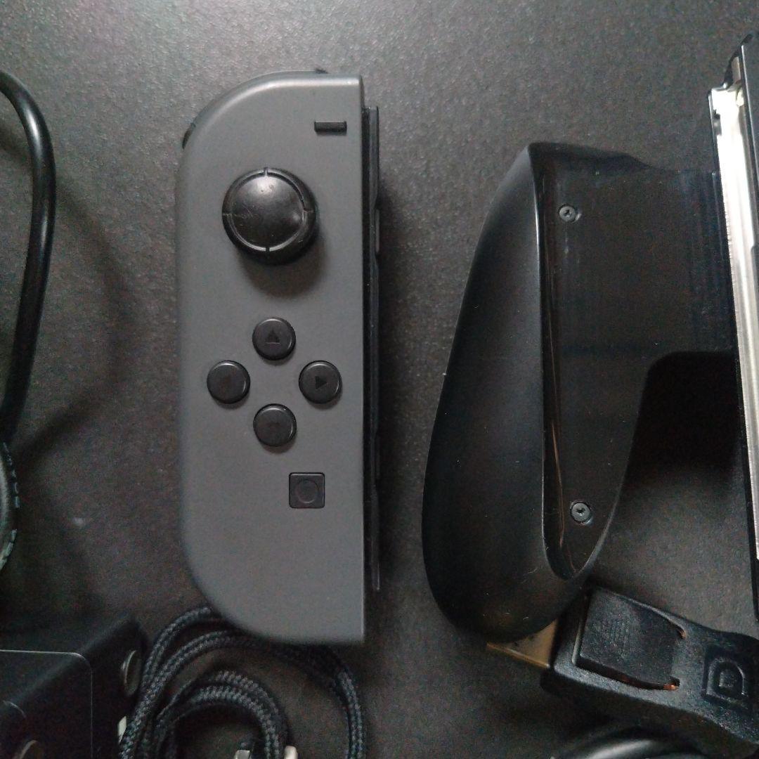 任天堂Switch　本体　動作確認済み美品 箱、ケース、予備リモコン付き