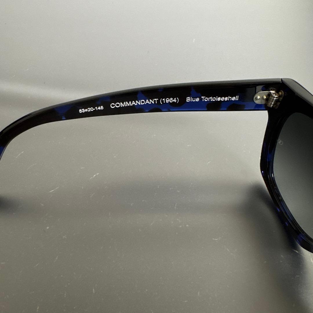 OLIVER GOLDSMITH COMMANDANT(1964)サングラス