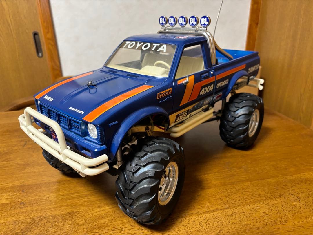 タミヤ　トヨタ　ハイラックス 4WD マウンテンライダー　当時物