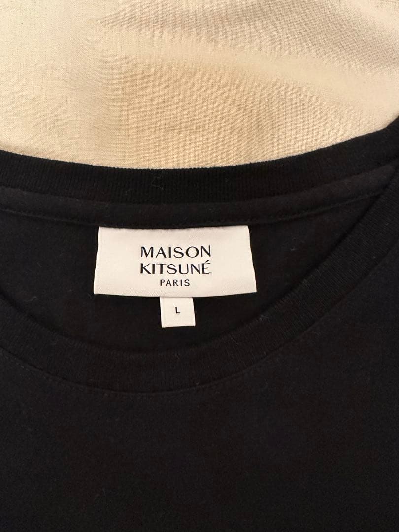 メゾンキツネ　MAISONKITSUNE