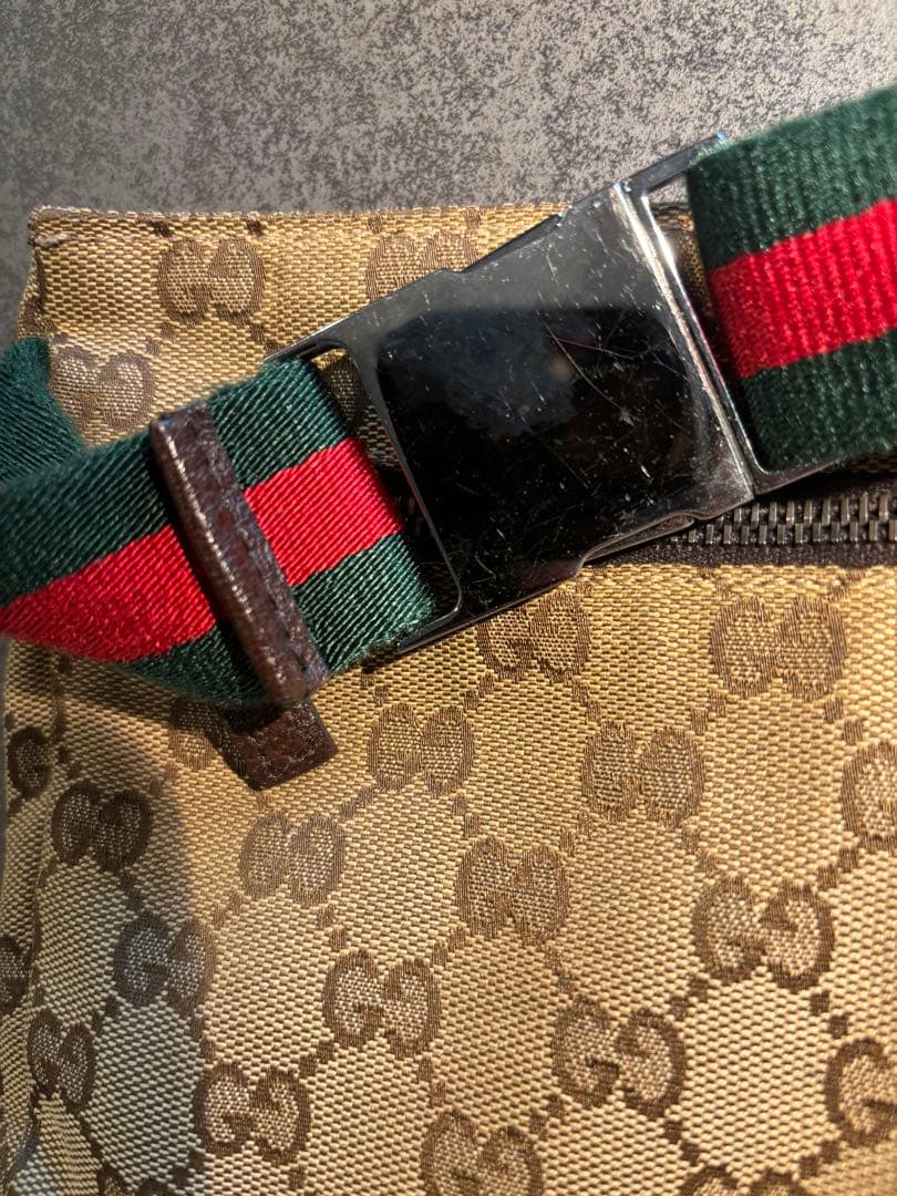 GUCCI ウエストポーチボディバッグGGキャンバス シェリーラインブラウン