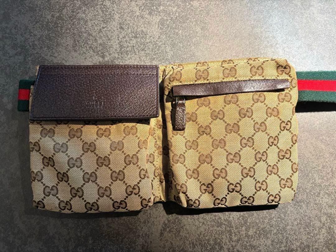 GUCCI ウエストポーチボディバッグGGキャンバス シェリーラインブラウン