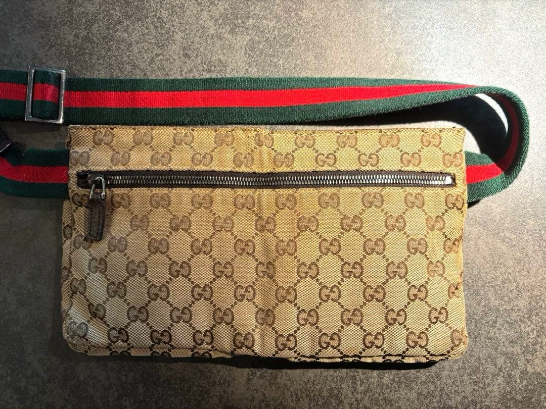 GUCCI ウエストポーチボディバッグGGキャンバス シェリーラインブラウン