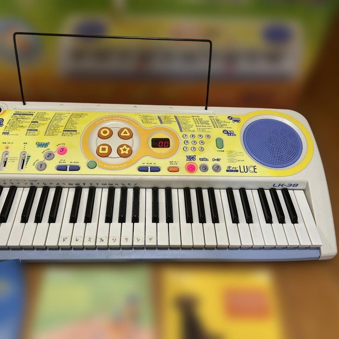 CASIO LK-38 光ナビゲーションキーボードLUCE ルーチェ 電子ピアノ