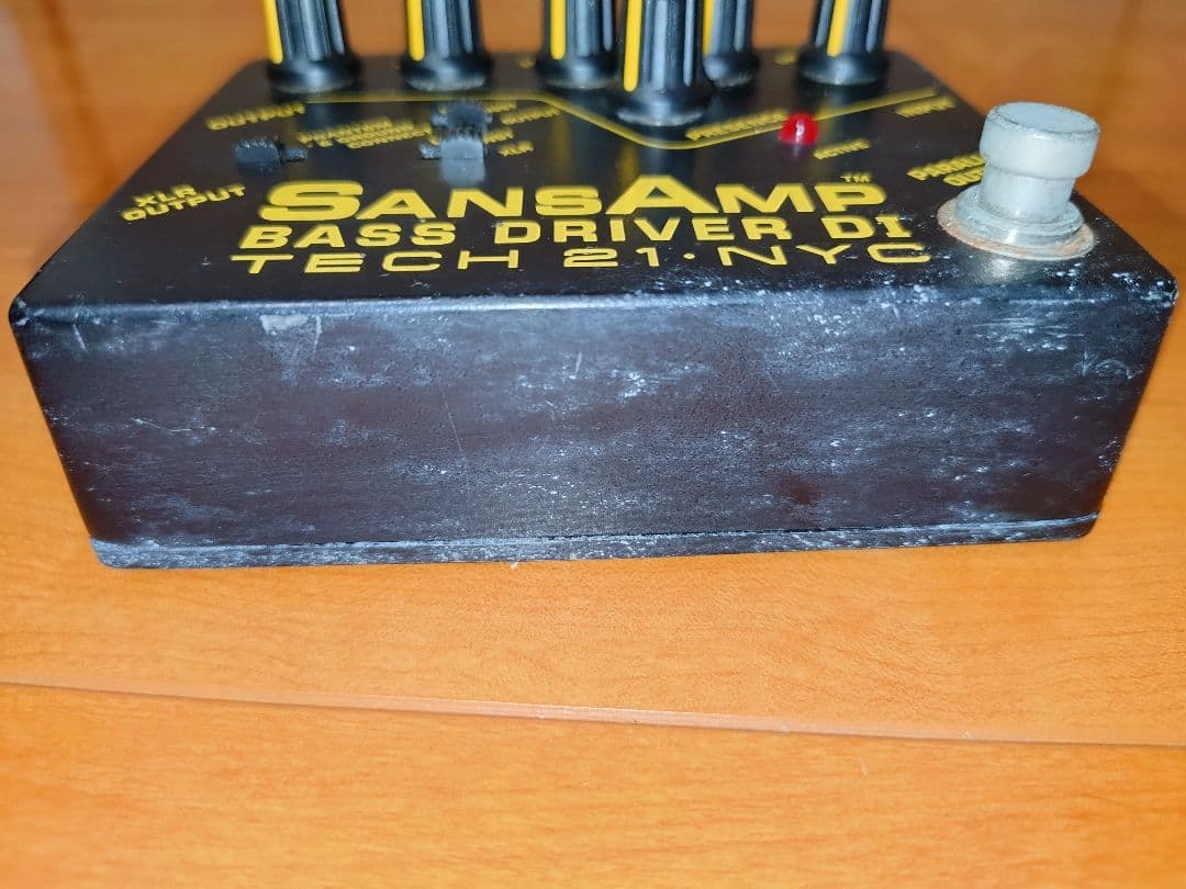 Tech 21 NYC SansAmp Bass D DI V1後期型
