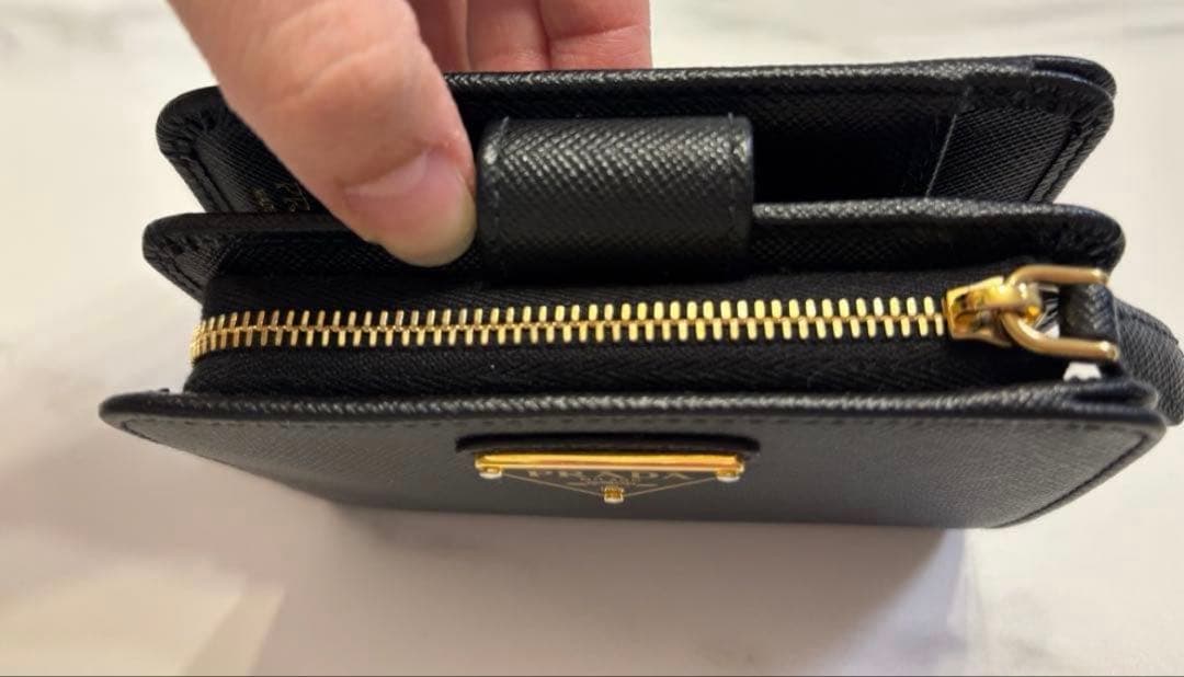 PRADA 財布　サフィアーノレザー
