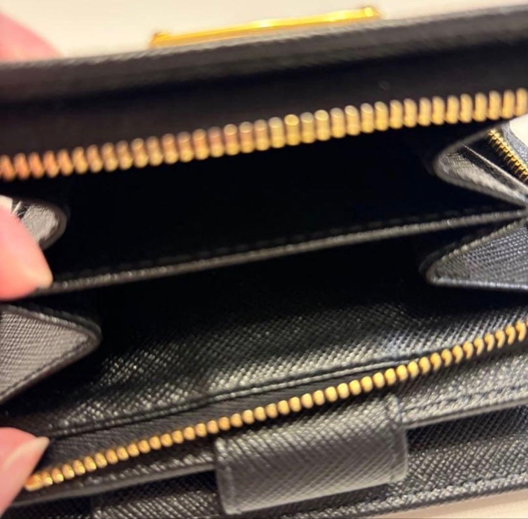 PRADA 財布　サフィアーノレザー