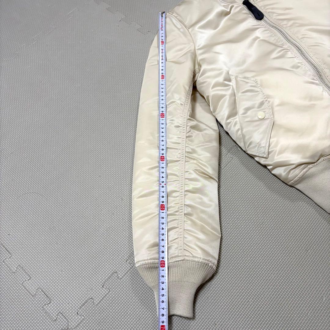 【美品】アルファインダストリーズ MA-1 白