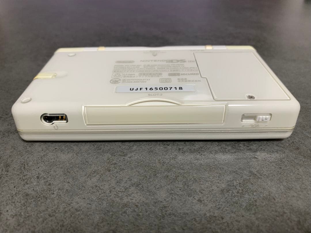 Nintendo DS Lite Crystal White本体