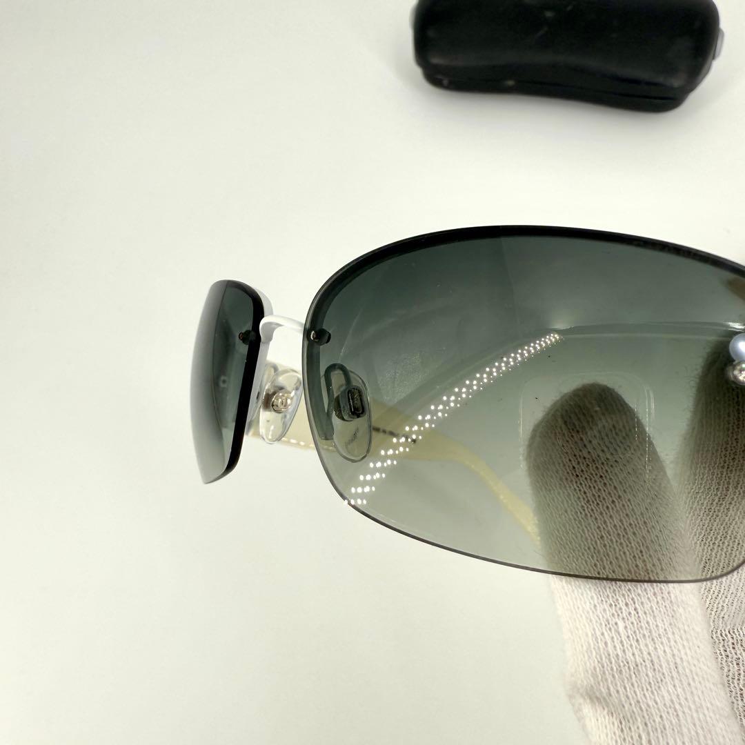 CHANEL サングラス 4117 ココマーク ラインストーン リムレス 白