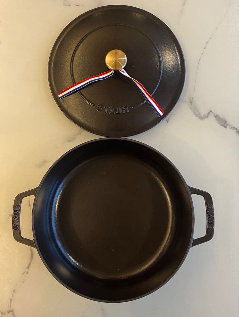 Staub（ストウブ）　ブレイザーソテーパン（24cm）　ブラック　黒