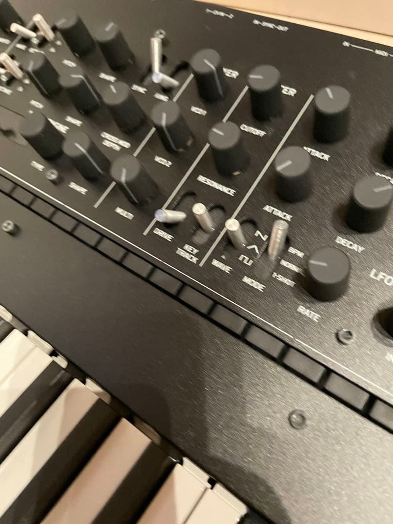 【動作確認済み美品】 KORG minilogue xd 箱＆ケース付き
