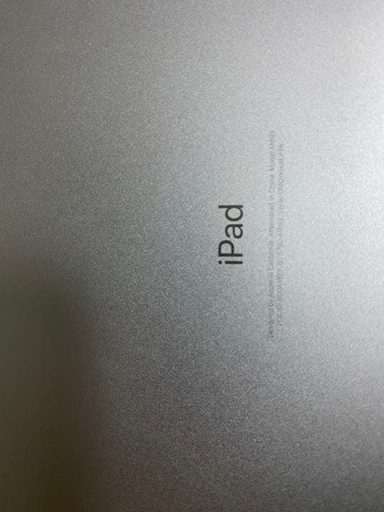 Apple アップル iPad 第6世代 32GB SIMロック解除済 シルバ…