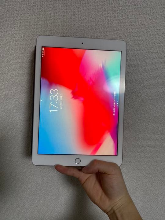 Apple アップル iPad 第6世代 32GB SIMロック解除済 シルバ…