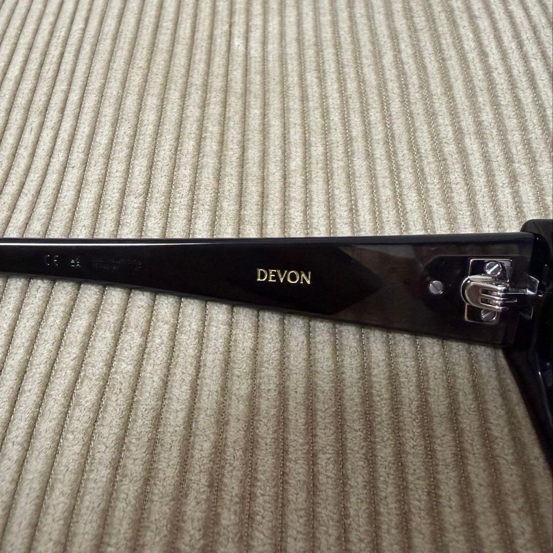小物 GENTLE MONSTER Devon01