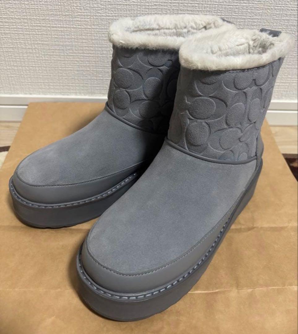 COACHグレー ファー付き ブーツ