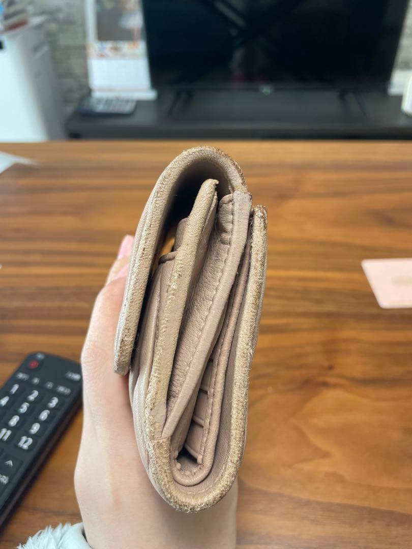 MIU MIU カメオ　マトラッセ 二つ折り財布
