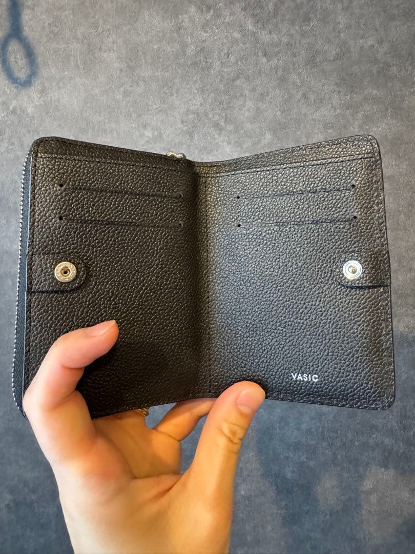 VASIC ブラック 二つ折り財布