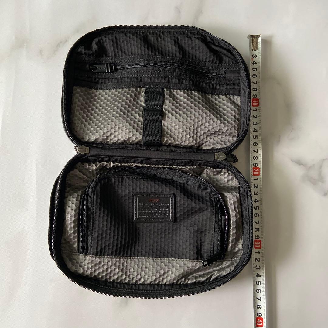 TUMI トラベルポーチ ブラック