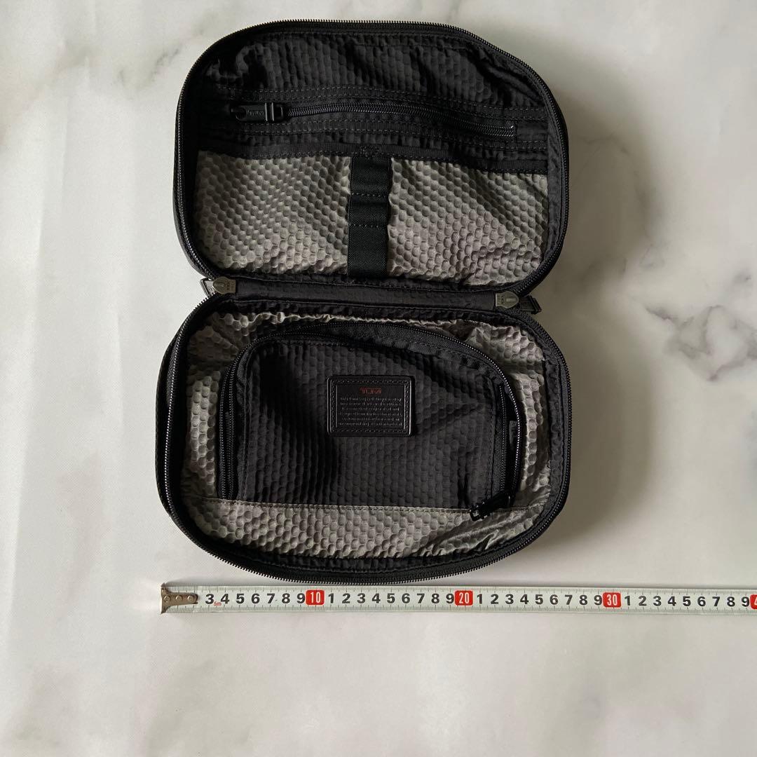 TUMI トラベルポーチ ブラック
