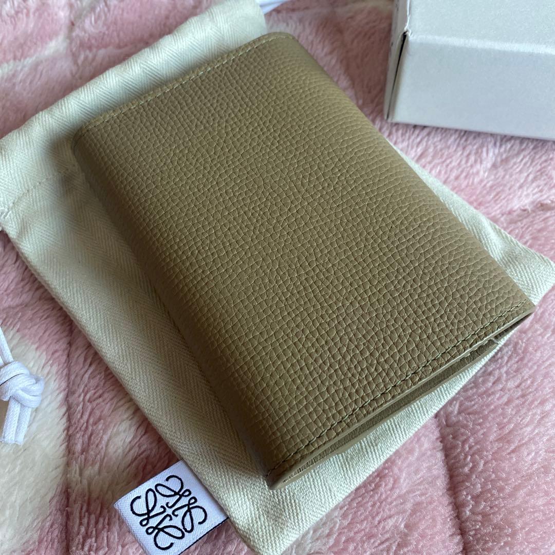 アリス☆LOEWE アナグラムミニ折りたたみ財布
