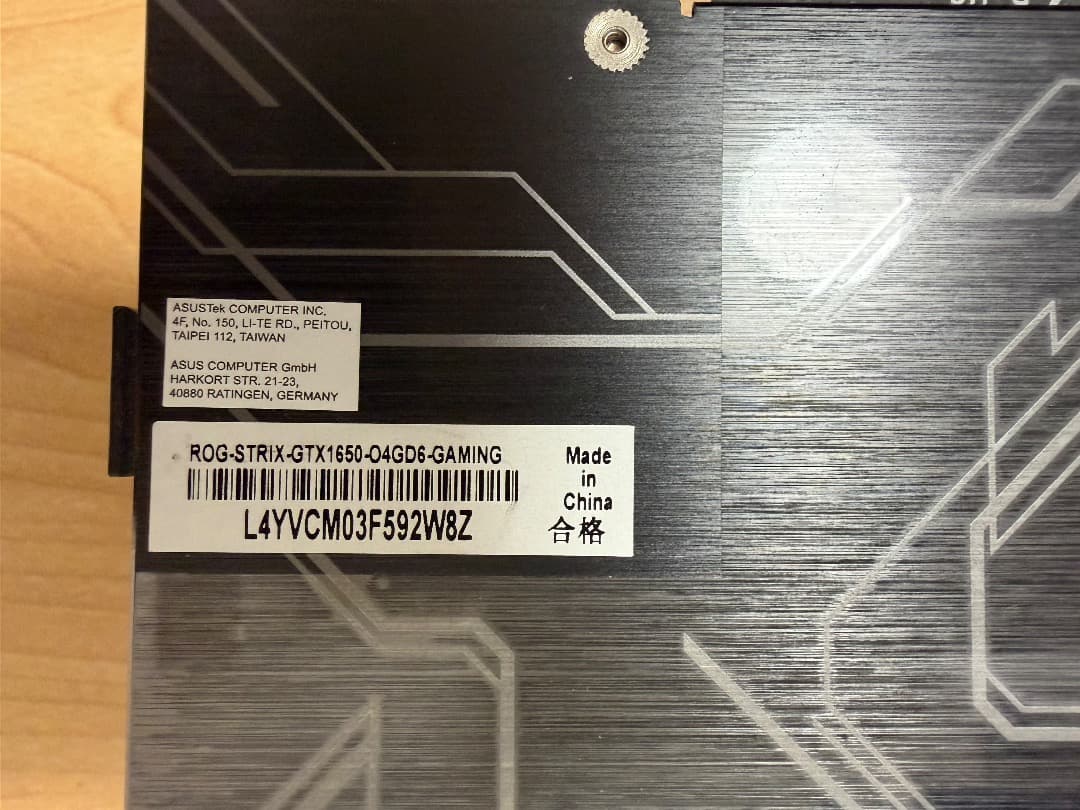 ROG-STRIX-GTX1650-04GD6-GAMING 本体