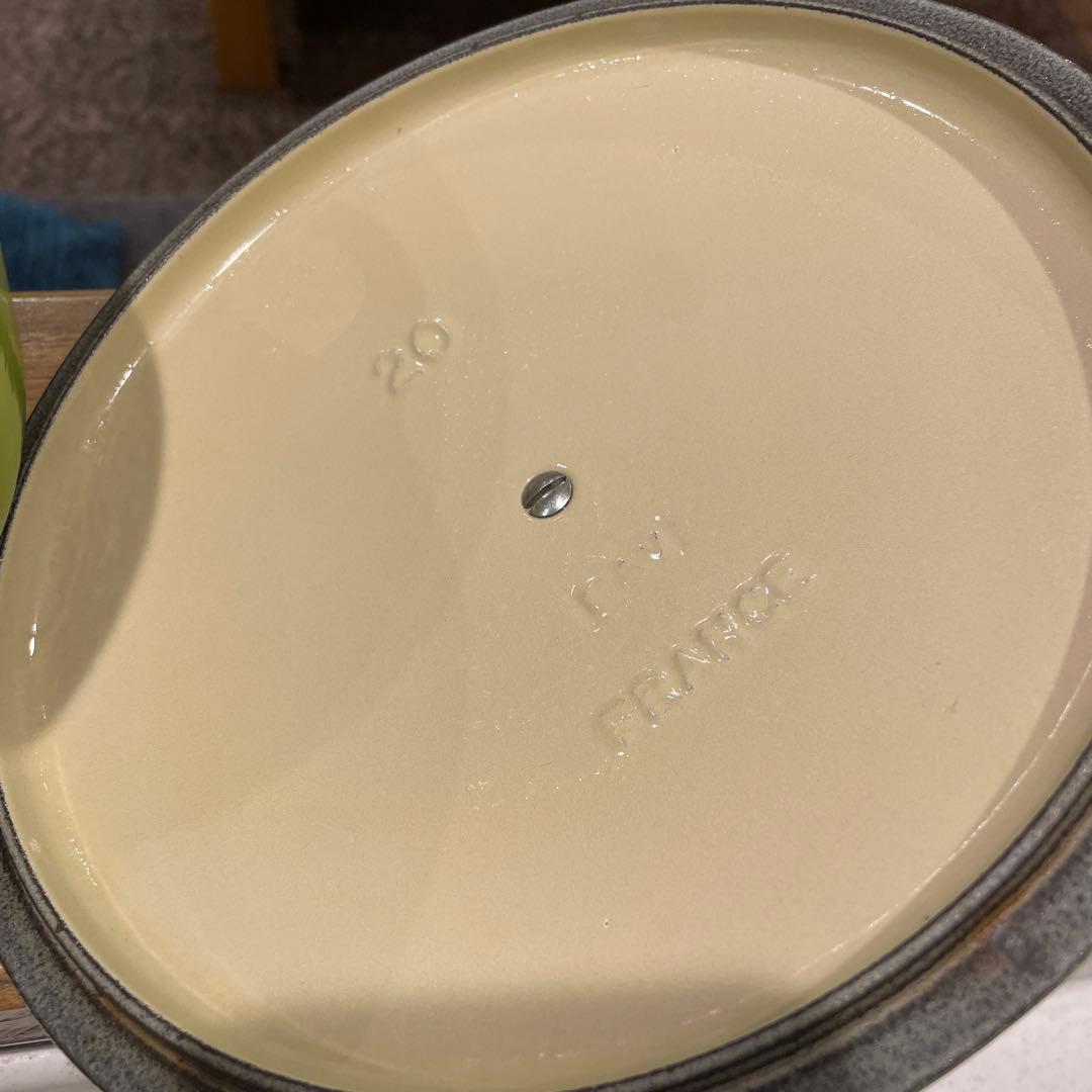 LE CREUSET 緑色 鋳鉄製 両手鍋週末値下げ
