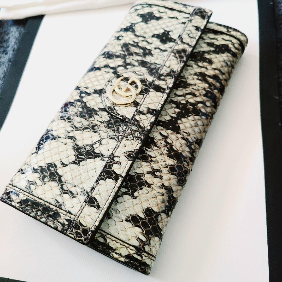 世*菓様 美品 GUCCI ヘビ柄 二つ折り財布　パイソン GUCCIパイソン長