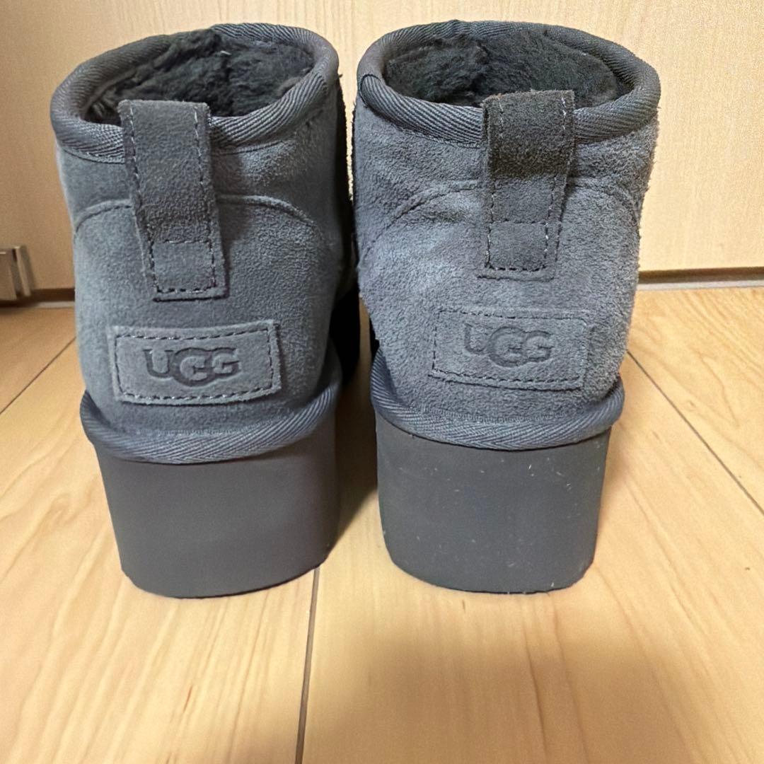 UGG ムートンブーツ、Classic Ultra Mini Platform