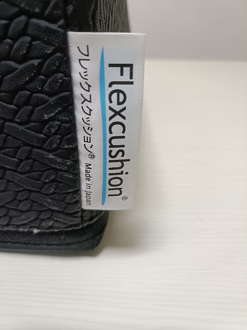 フレックスクッション三角形　Flexcushionブラック