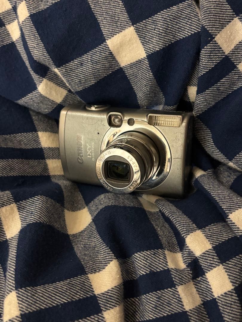 Canon IXY デジタルカメラ