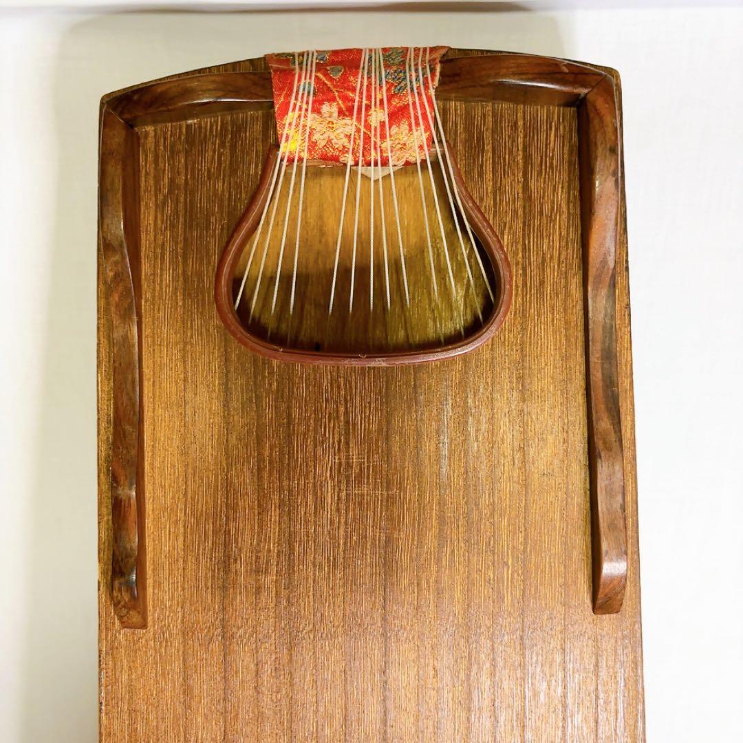 【美品】 琴 筝 和楽器 13弦 琴柱・譜面立て・琴糸付属【直接引き取り可】