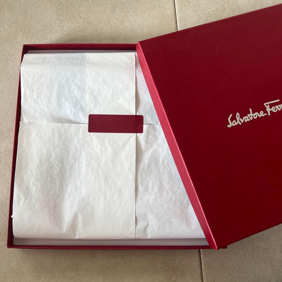 【未使用品】Salvatore Ferragamo シルクストール40×150