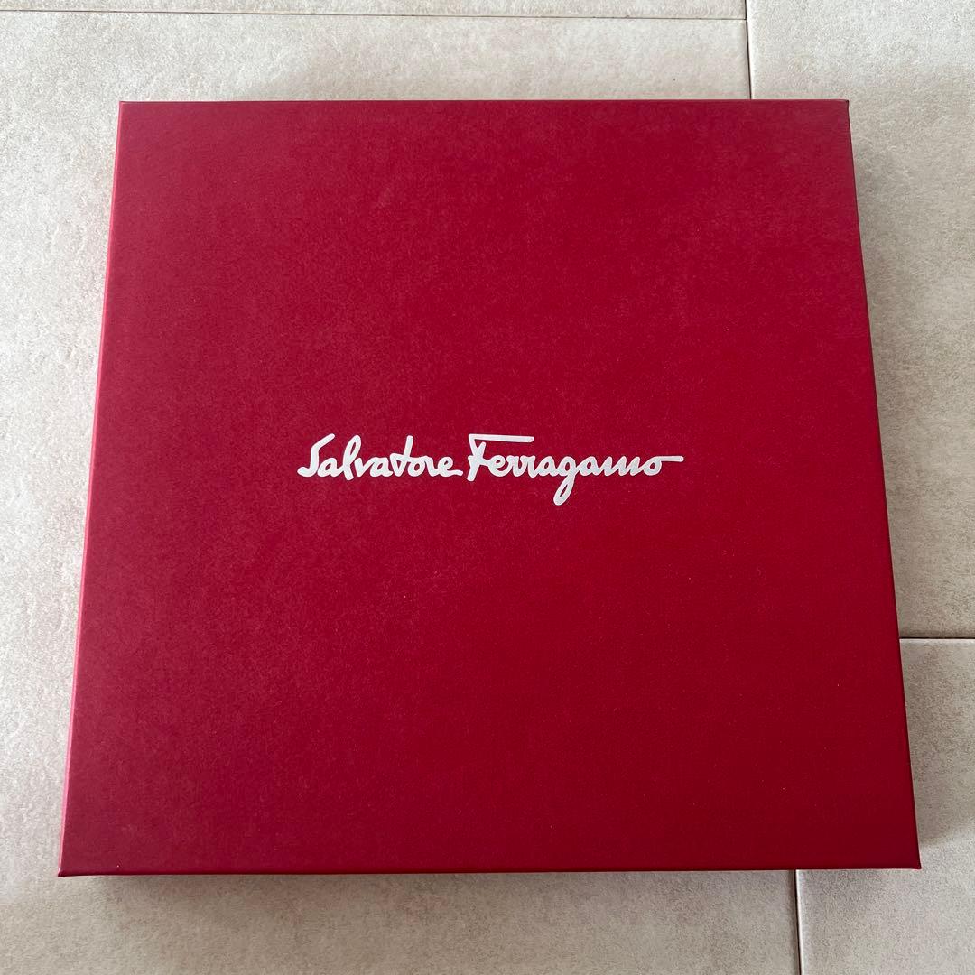 【未使用品】Salvatore Ferragamo シルクストール40×150