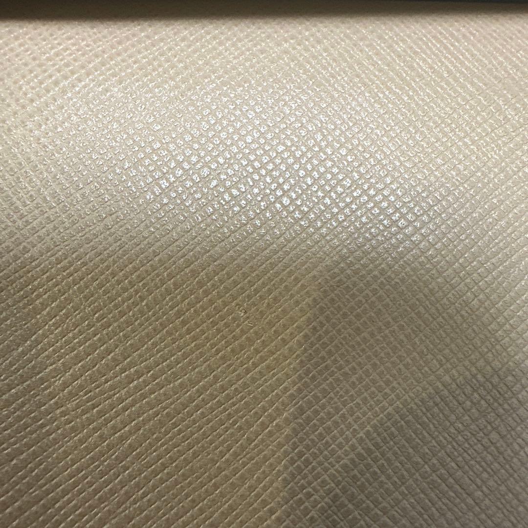 a.　PRADA サフィアーノレザー 二つ折り財布 1ML018
