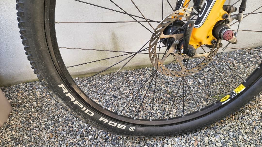 Cannondale F600 マウンテンバイク イエロー