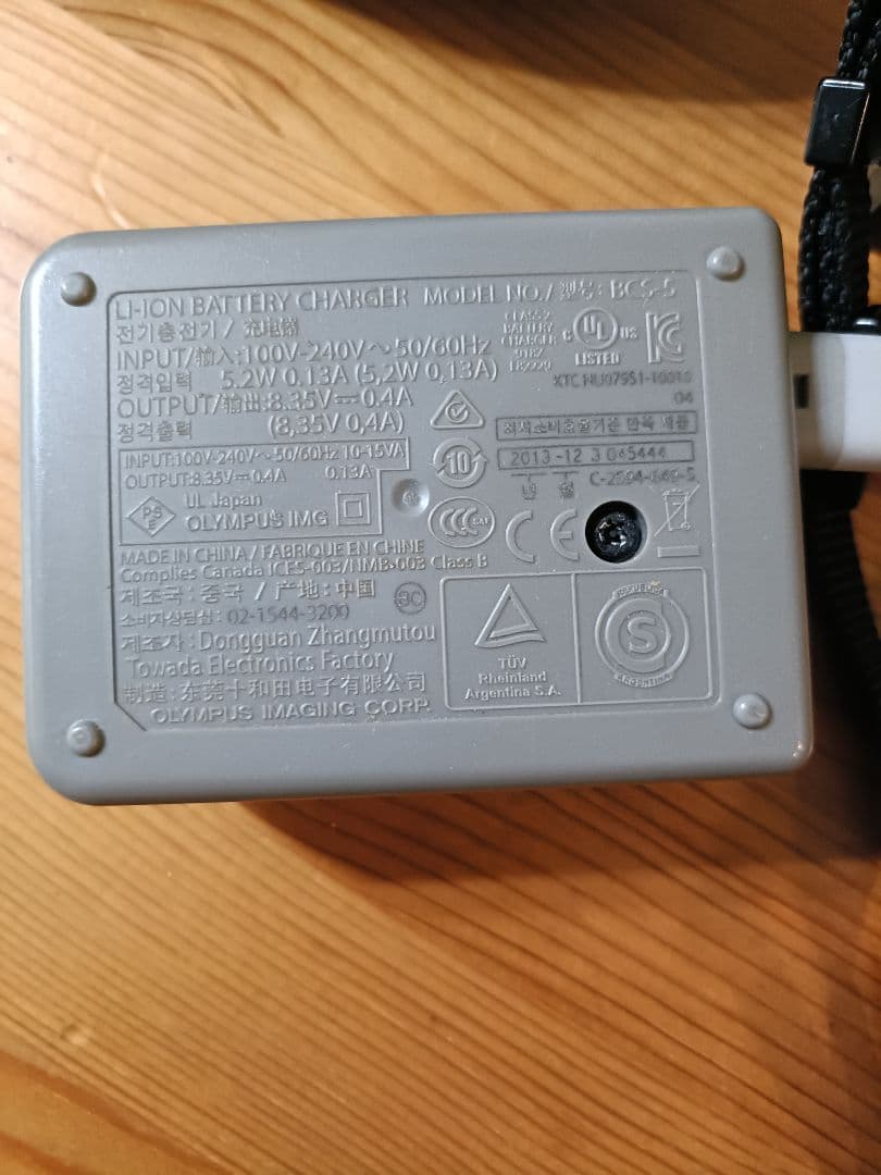 【レンズ2本付・動作確認済】OLYMPUS ミラーレス一眼 OM-D E-M10