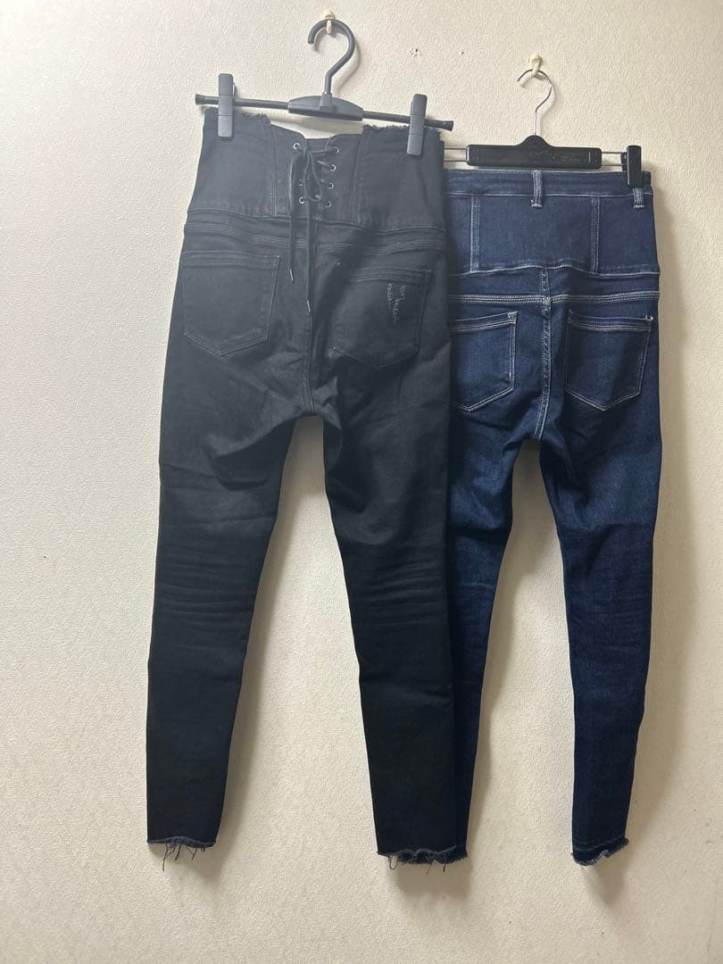 最終価格❣️ エモダ　超ストレッチ　デニム　パンツ　ブラック　濃紺　2本セット
