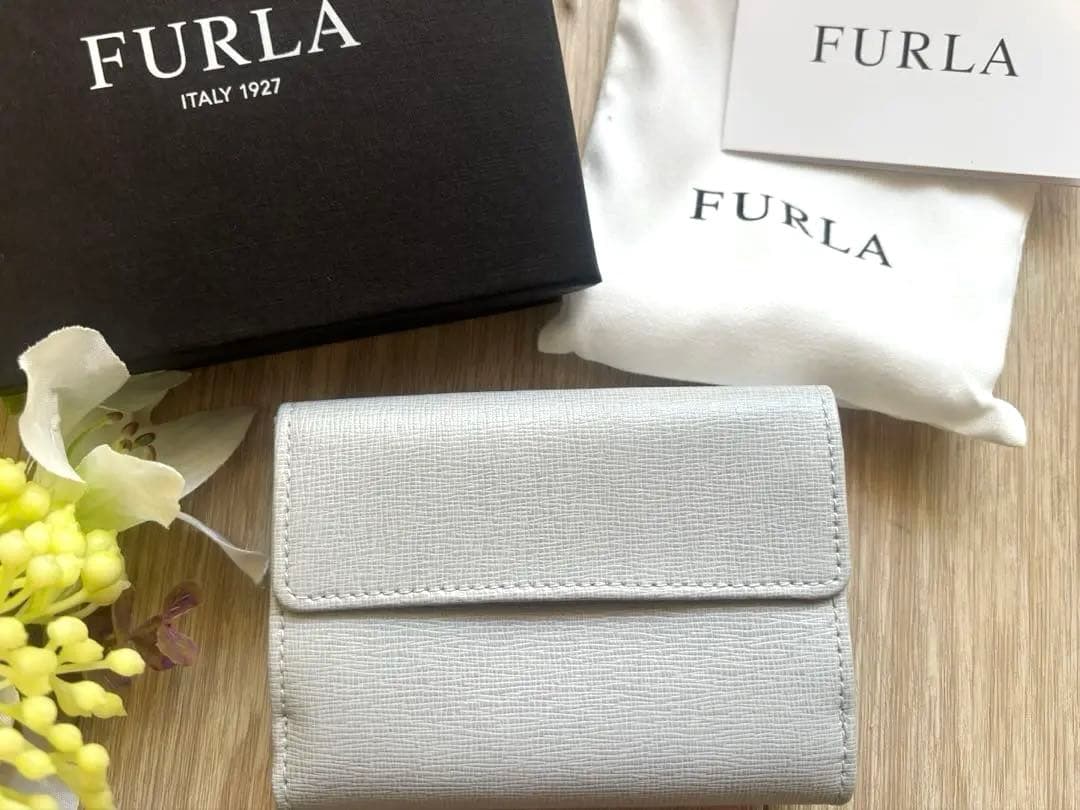M*I様 【新品未使用】FURLA 三つ折り ミニウォレット ライトグレー