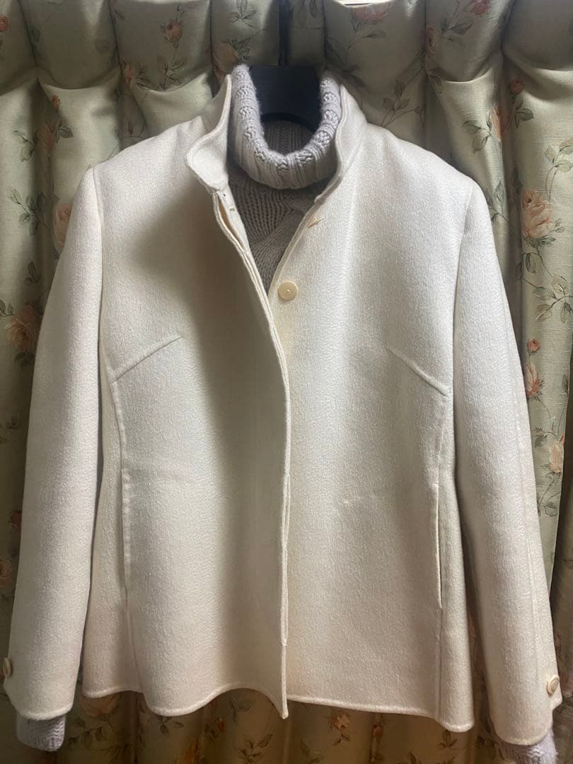 【新品未使用】ホワイトカシミア100 % ジャケット　定価47万円