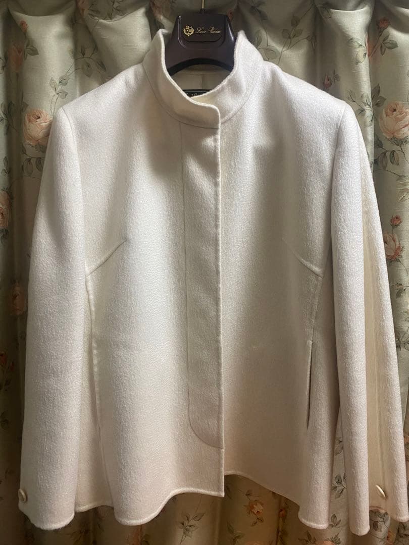 【新品未使用】ホワイトカシミア100 % ジャケット　定価47万円