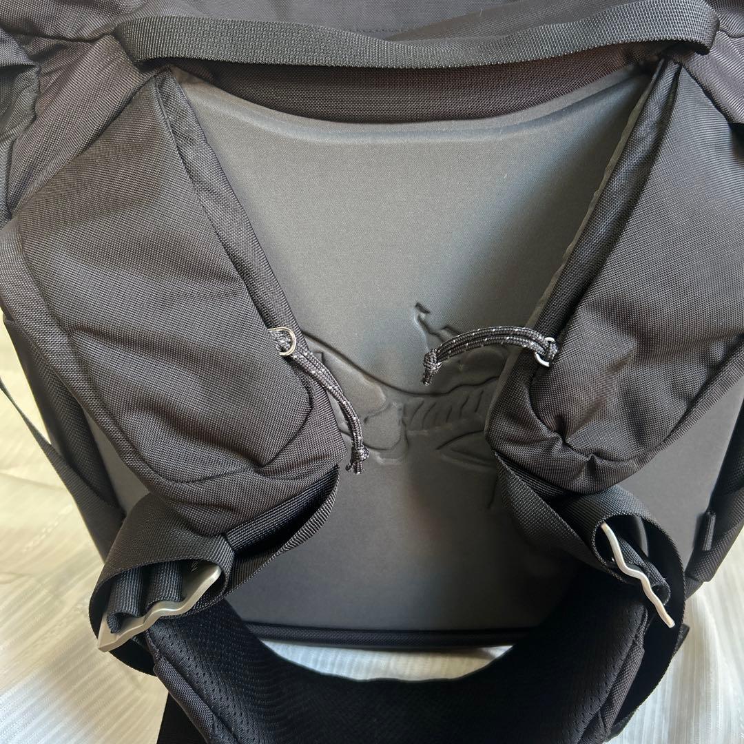 ARC'TERYX MISTRAL 16 ショルダーバッグ