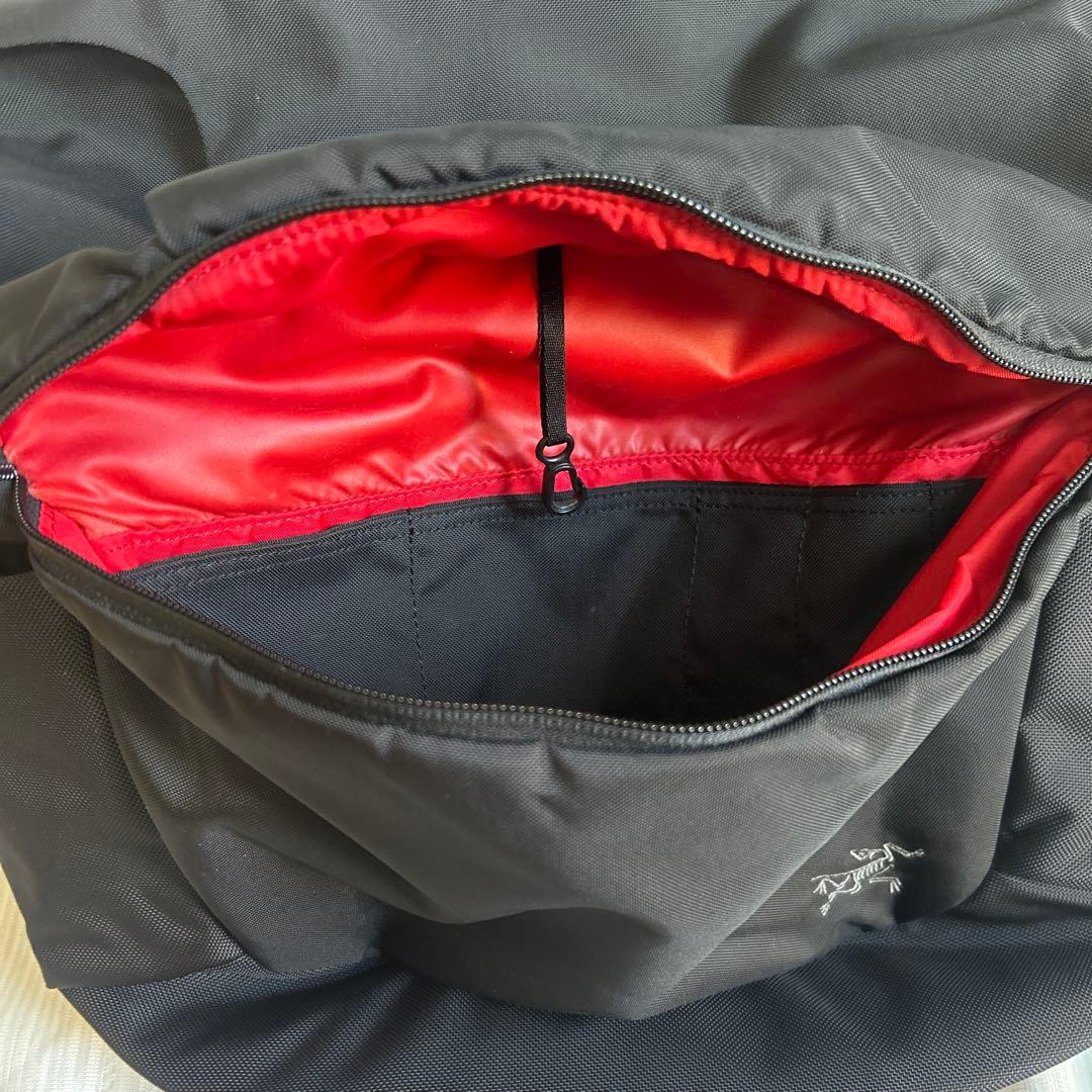 ARC'TERYX MISTRAL 16 ショルダーバッグ