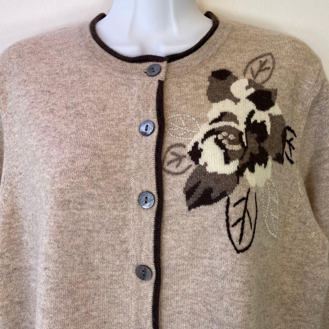 ８２６３【新品】婦人服レディースミセス　カシミヤ100% ニット カーディガン