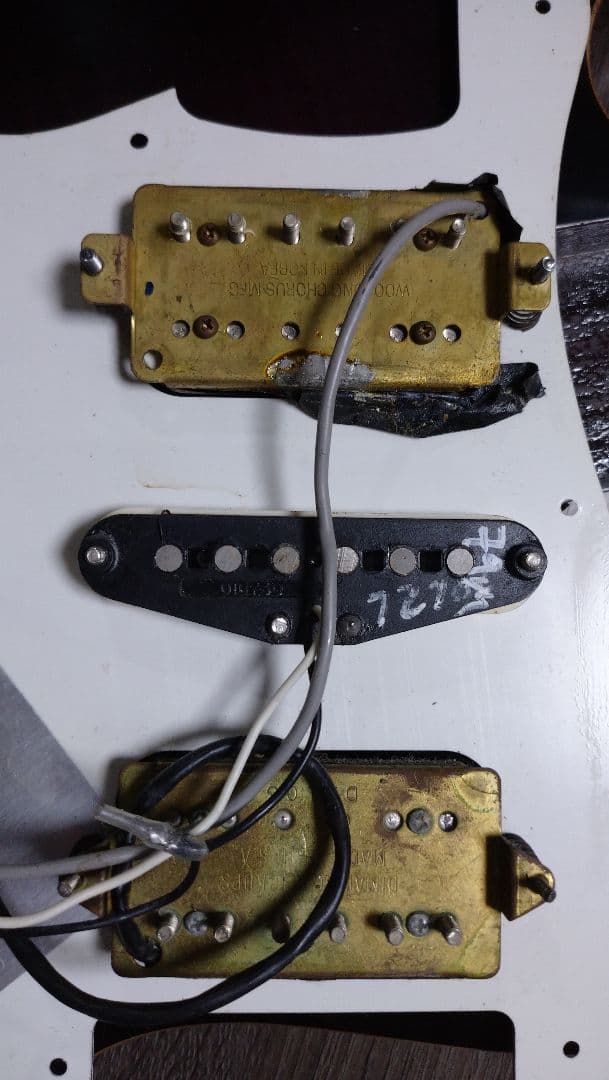 Mavisメイビス　リアピックアップDiMarzio dp103