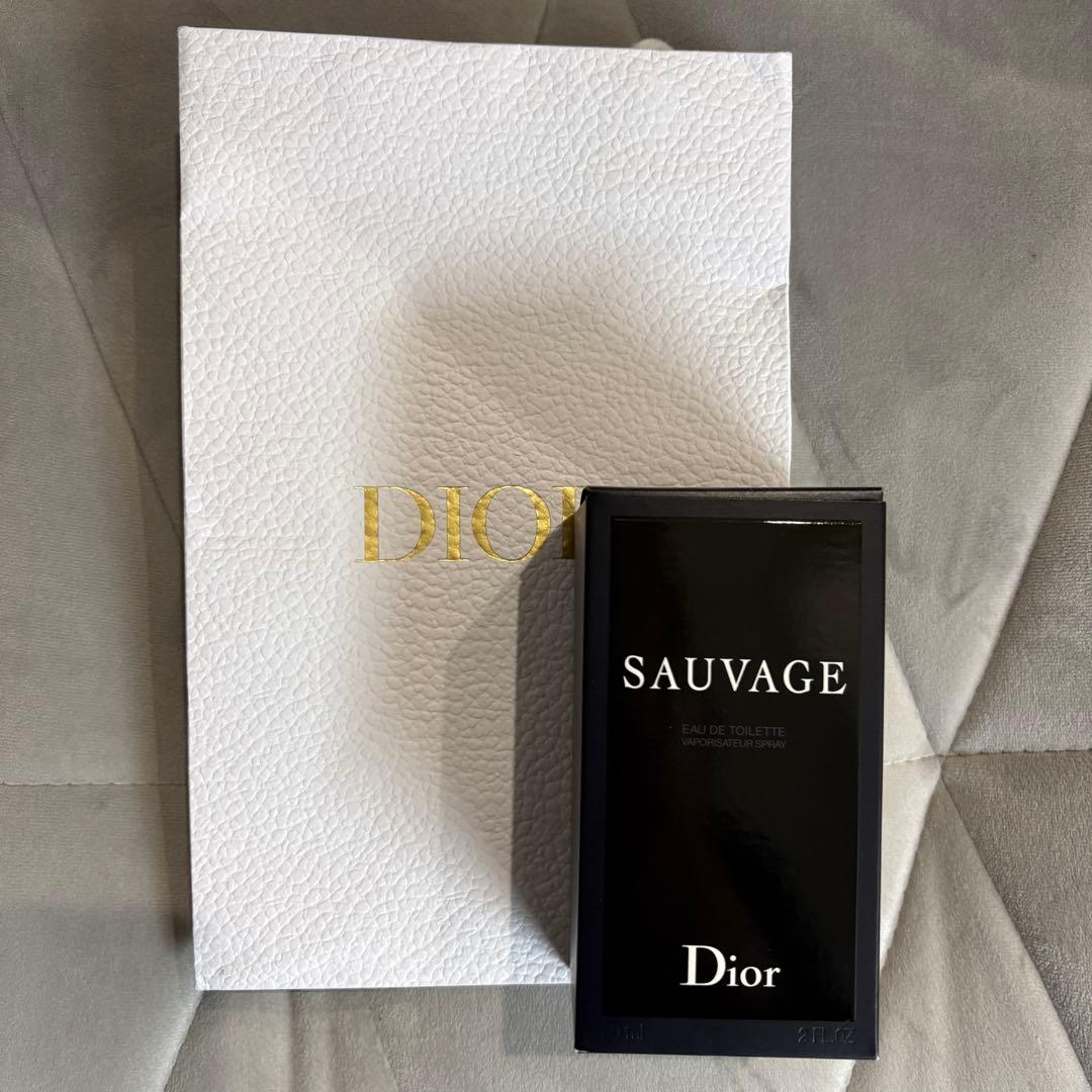 新品未使用　DIOR ソヴァージュ オードゥトワレ　60ml