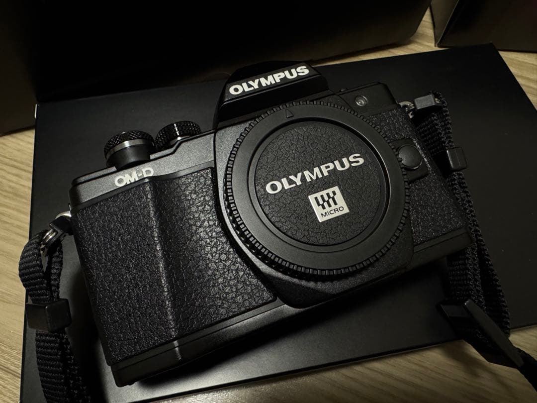 デジタルカメラ OLYMPUS OM-D E-M10 Mark II