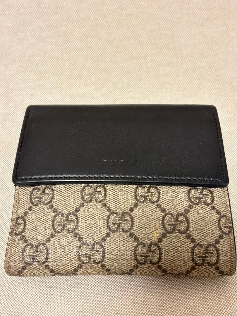 GUCCI GGパターン 二つ折り財布 ベージュ/ブラック
