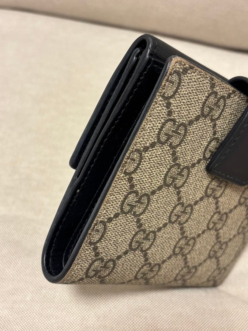 GUCCI GGパターン 二つ折り財布 ベージュ/ブラック